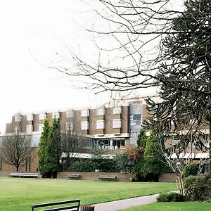 The Ashley ** Hale (Greater Manchester)